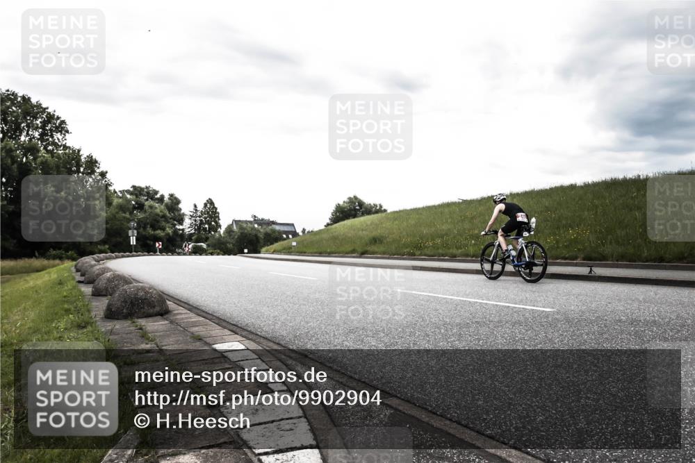 21.06.2026 - 29. Vierlanden-Triathlon H.Heesch http://msf.ph/oto/9902904 21.06.2026 09:57:18 Radfahren  meine-sportfotos.de