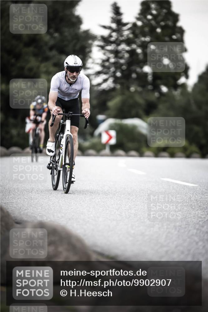 21.06.2026 - 29. Vierlanden-Triathlon H.Heesch http://msf.ph/oto/9902907 21.06.2026 10:15:07 Radfahren 23, 129, 156, 424 meine-sportfotos.de