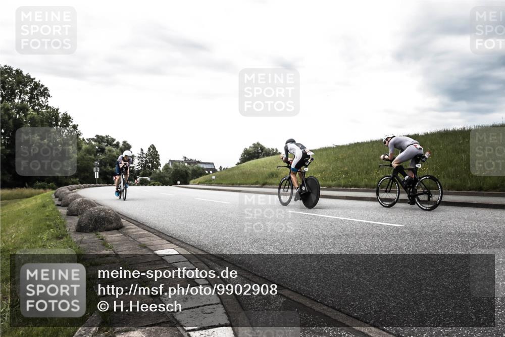 21.06.2026 - 29. Vierlanden-Triathlon H.Heesch http://msf.ph/oto/9902908 21.06.2026 09:57:49 Radfahren 145, 147 meine-sportfotos.de