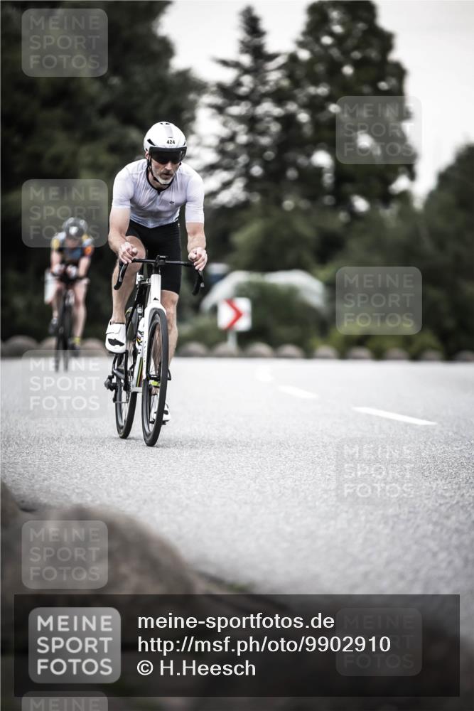 21.06.2026 - 29. Vierlanden-Triathlon H.Heesch http://msf.ph/oto/9902910 21.06.2026 10:15:07 Radfahren 23, 129, 156, 424 meine-sportfotos.de