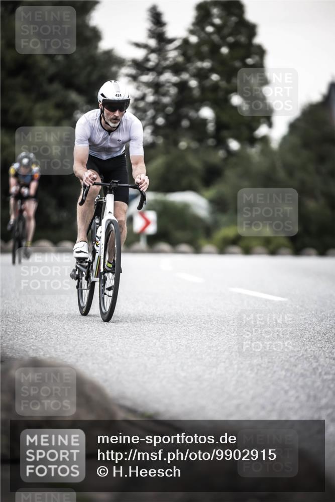 21.06.2026 - 29. Vierlanden-Triathlon H.Heesch http://msf.ph/oto/9902915 21.06.2026 10:15:07 Radfahren 23, 129, 156, 424 meine-sportfotos.de