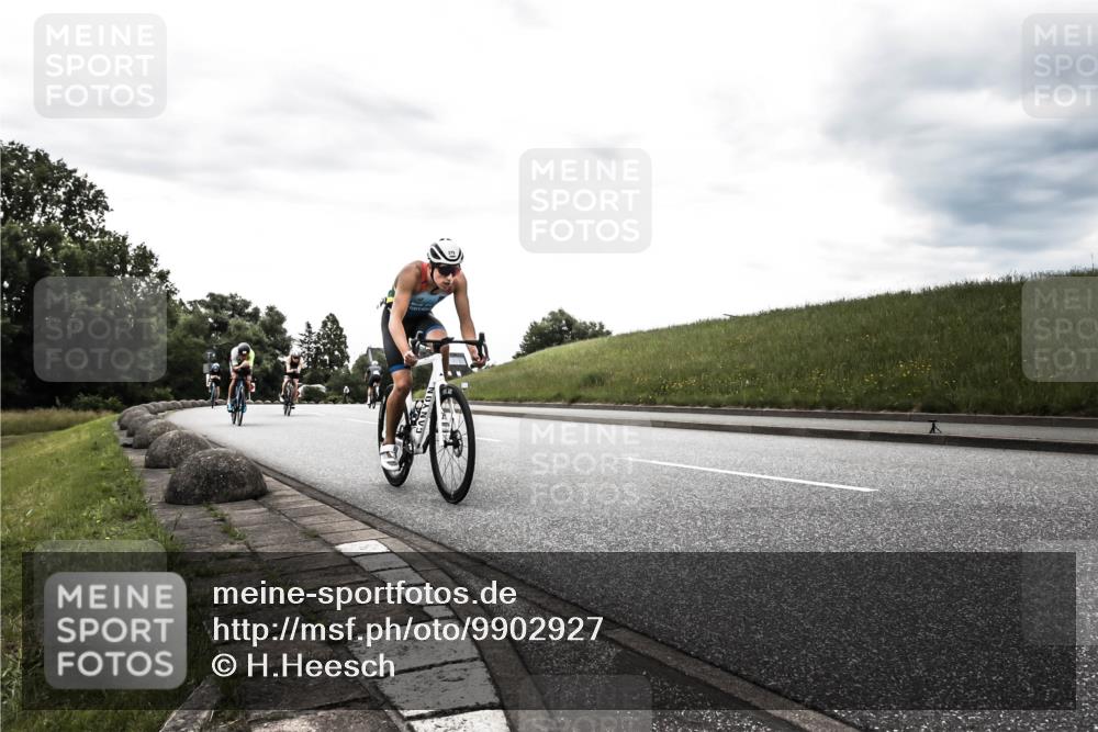 21.06.2026 - 29. Vierlanden-Triathlon H.Heesch http://msf.ph/oto/9902927 21.06.2026 09:58:27 Radfahren 46, 202, 364, 375 meine-sportfotos.de