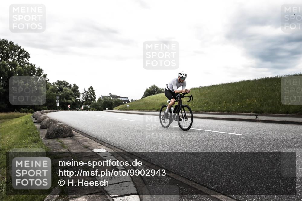 21.06.2026 - 29. Vierlanden-Triathlon H.Heesch http://msf.ph/oto/9902943 21.06.2026 09:58:35 Radfahren 62, 199, 298 meine-sportfotos.de
