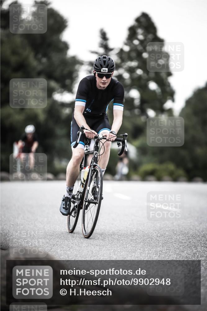 21.06.2026 - 29. Vierlanden-Triathlon H.Heesch http://msf.ph/oto/9902948 21.06.2026 10:05:04 Radfahren 130, 264, 308, 323, 326 meine-sportfotos.de