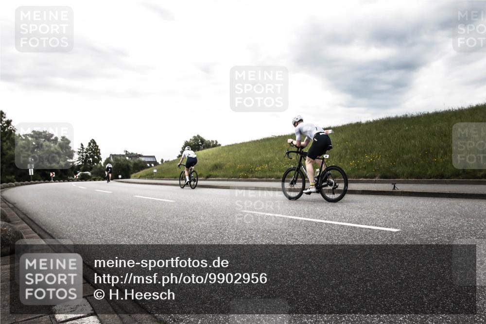 21.06.2026 - 29. Vierlanden-Triathlon H.Heesch http://msf.ph/oto/9902956 21.06.2026 09:59:19 Radfahren 104, 370 meine-sportfotos.de