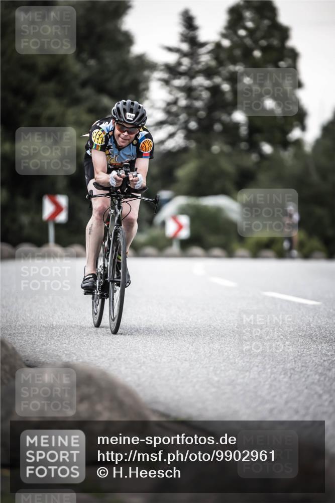 21.06.2026 - 29. Vierlanden-Triathlon H.Heesch http://msf.ph/oto/9902961 21.06.2026 10:15:09 Radfahren 23, 33, 111, 129, 156, 424 meine-sportfotos.de