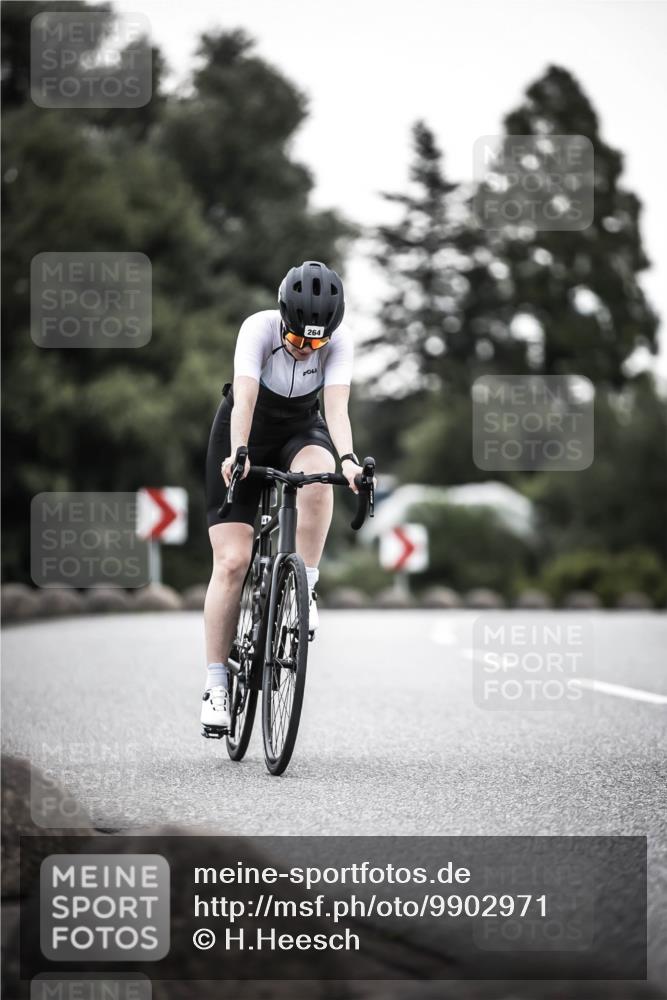 21.06.2026 - 29. Vierlanden-Triathlon H.Heesch http://msf.ph/oto/9902971 21.06.2026 10:05:09 Radfahren 264, 275, 289, 323, 326 meine-sportfotos.de