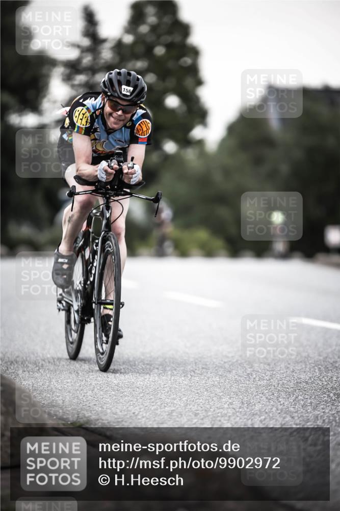 21.06.2026 - 29. Vierlanden-Triathlon H.Heesch http://msf.ph/oto/9902972 21.06.2026 10:15:10 Radfahren 23, 33, 111, 129, 156, 424 meine-sportfotos.de