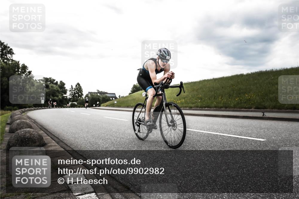 21.06.2026 - 29. Vierlanden-Triathlon H.Heesch http://msf.ph/oto/9902982 21.06.2026 09:59:49 Radfahren 196, 377 meine-sportfotos.de