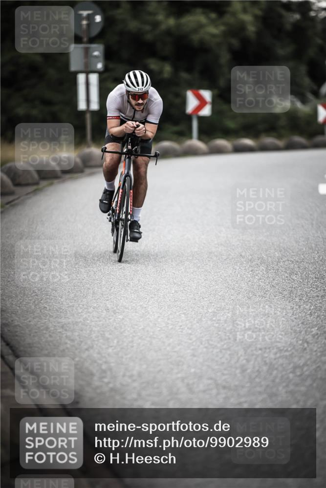 21.06.2026 - 29. Vierlanden-Triathlon H.Heesch http://msf.ph/oto/9902989 21.06.2026 10:05:35 Radfahren 5, 135, 175, 312 meine-sportfotos.de