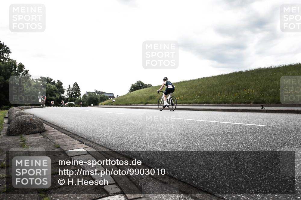 21.06.2026 - 29. Vierlanden-Triathlon H.Heesch http://msf.ph/oto/9903010 21.06.2026 10:01:48 Radfahren 197 meine-sportfotos.de