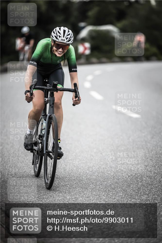 21.06.2026 - 29. Vierlanden-Triathlon H.Heesch http://msf.ph/oto/9903011 21.06.2026 10:05:46 Radfahren 133, 159, 252, 259, 317, 363 meine-sportfotos.de