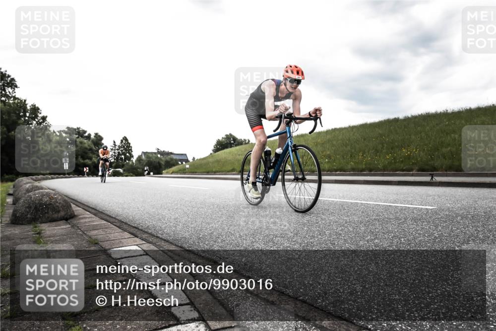 21.06.2026 - 29. Vierlanden-Triathlon H.Heesch http://msf.ph/oto/9903016 21.06.2026 10:01:54 Radfahren 106, 387 meine-sportfotos.de