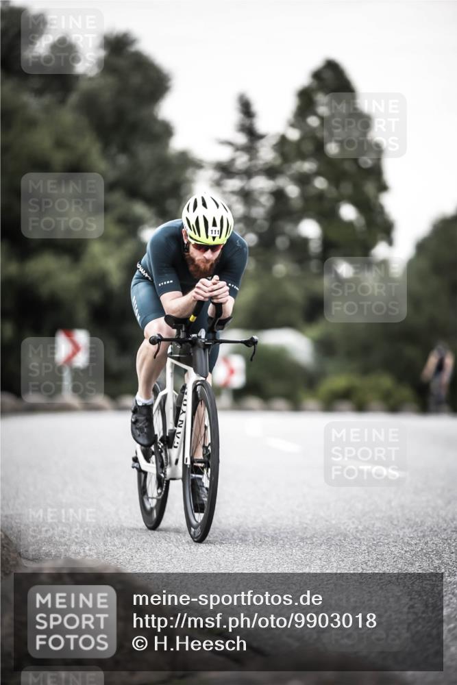 21.06.2026 - 29. Vierlanden-Triathlon H.Heesch http://msf.ph/oto/9903018 21.06.2026 10:15:17 Radfahren 23, 33, 111 meine-sportfotos.de