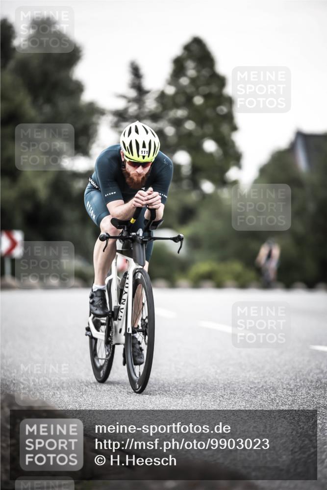 21.06.2026 - 29. Vierlanden-Triathlon H.Heesch http://msf.ph/oto/9903023 21.06.2026 10:15:17 Radfahren 23, 33, 111 meine-sportfotos.de
