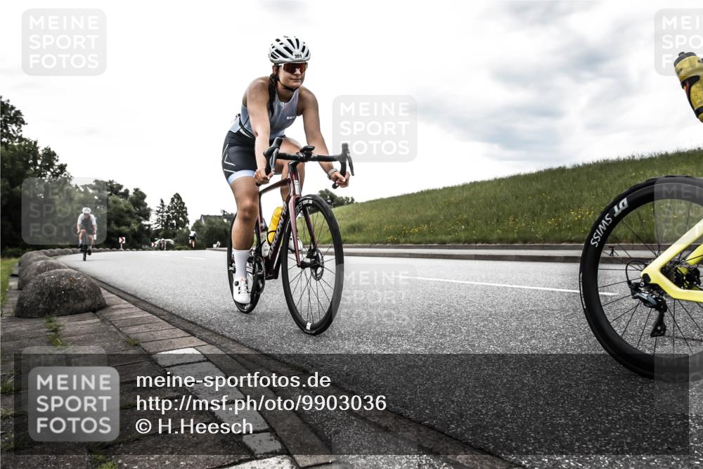 21.06.2026 - 29. Vierlanden-Triathlon H.Heesch http://msf.ph/oto/9903036 21.06.2026 10:02:12 Radfahren 55, 78, 265, 280, 301 meine-sportfotos.de