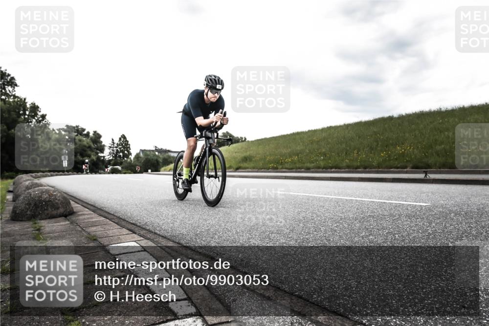 21.06.2026 - 29. Vierlanden-Triathlon H.Heesch http://msf.ph/oto/9903053 21.06.2026 10:02:34 Radfahren 4, 27, 99 meine-sportfotos.de