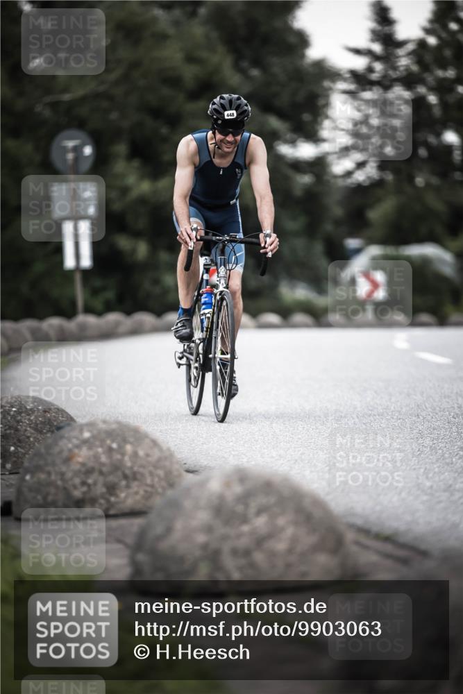 21.06.2026 - 29. Vierlanden-Triathlon H.Heesch http://msf.ph/oto/9903063 21.06.2026 10:15:25 Radfahren 49, 127, 172, 193, 240, 448, 1354 meine-sportfotos.de