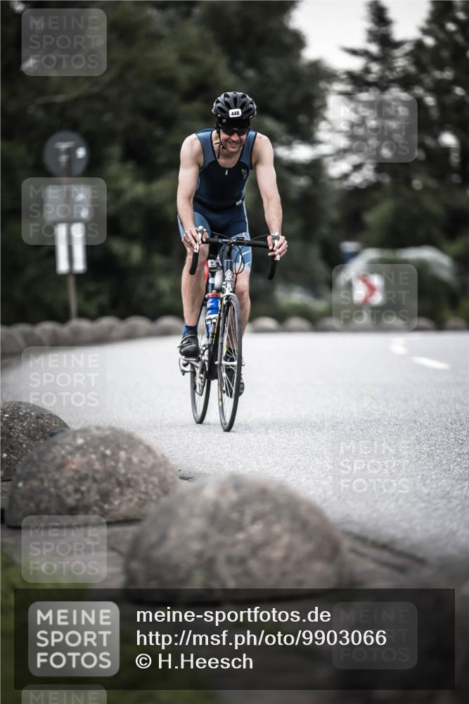21.06.2026 - 29. Vierlanden-Triathlon H.Heesch http://msf.ph/oto/9903066 21.06.2026 10:15:25 Radfahren 49, 127, 172, 193, 240, 448, 1354 meine-sportfotos.de