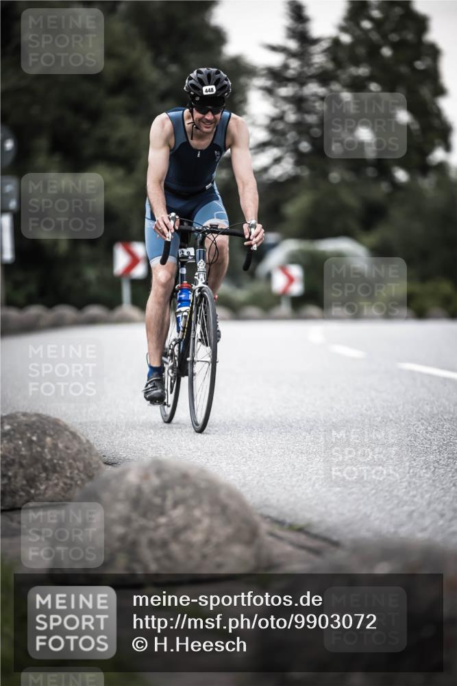 21.06.2026 - 29. Vierlanden-Triathlon H.Heesch http://msf.ph/oto/9903072 21.06.2026 10:15:25 Radfahren 49, 127, 172, 193, 240, 448, 1354 meine-sportfotos.de