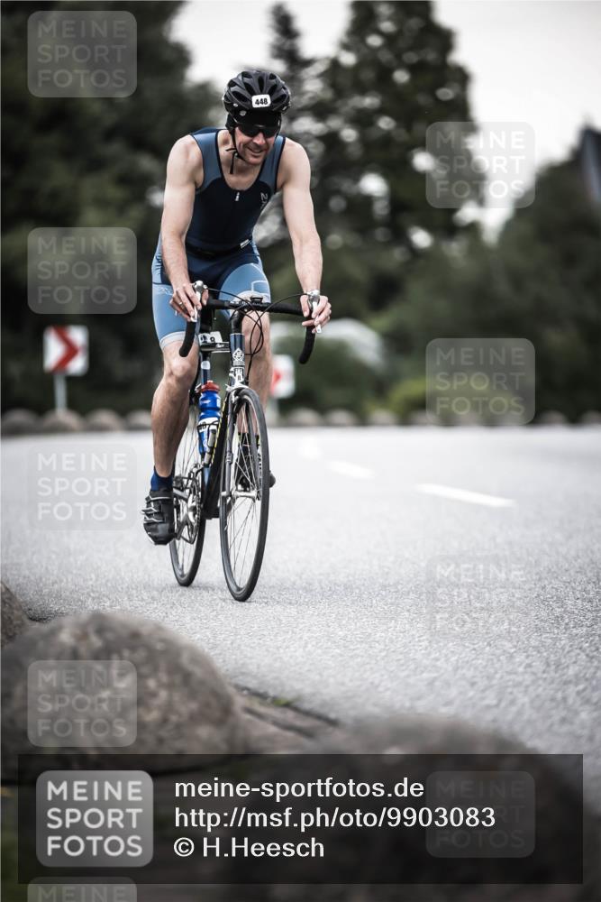 21.06.2026 - 29. Vierlanden-Triathlon H.Heesch http://msf.ph/oto/9903083 21.06.2026 10:15:26 Radfahren 49, 127, 172, 193, 240, 448, 1354 meine-sportfotos.de