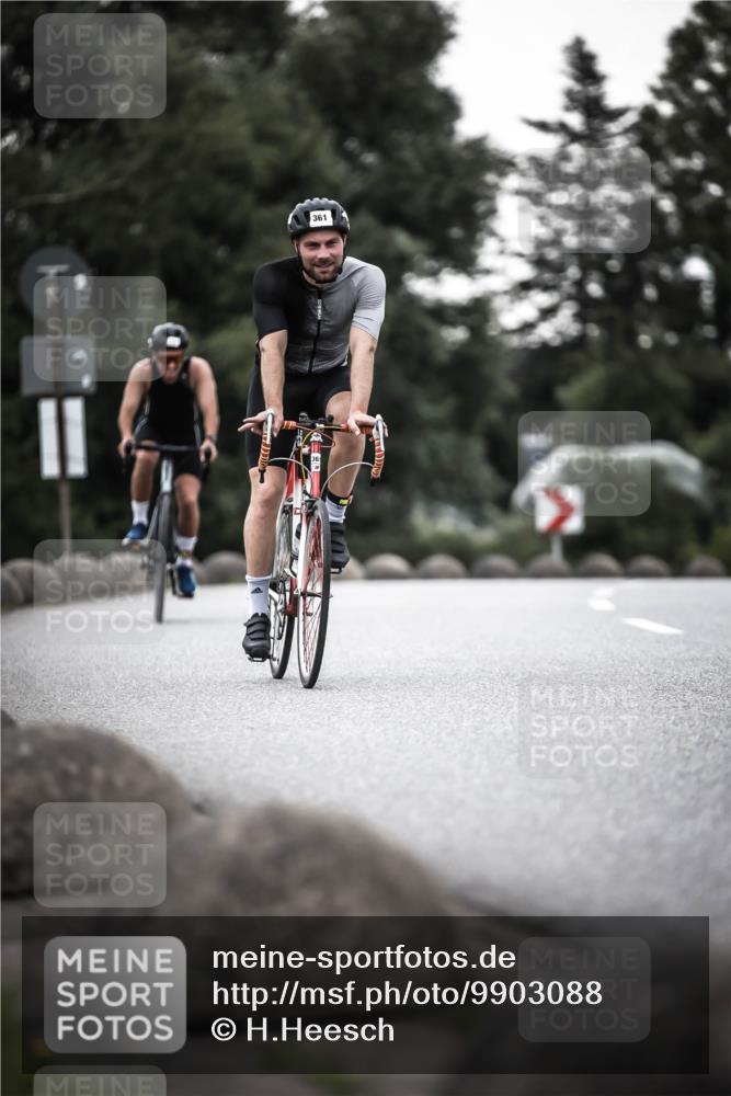 21.06.2026 - 29. Vierlanden-Triathlon H.Heesch http://msf.ph/oto/9903088 21.06.2026 10:06:43 Radfahren 199, 306, 349, 361 meine-sportfotos.de
