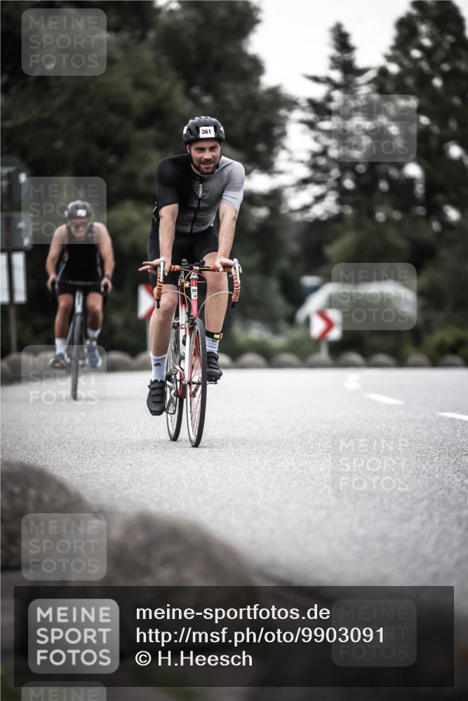 21.06.2026 - 29. Vierlanden-Triathlon H.Heesch http://msf.ph/oto/9903091 21.06.2026 10:06:43 Radfahren 199, 306, 349, 361 meine-sportfotos.de