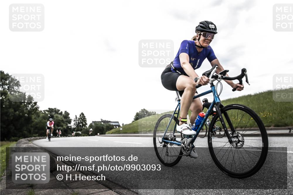 21.06.2026 - 29. Vierlanden-Triathlon H.Heesch http://msf.ph/oto/9903093 21.06.2026 10:04:01 Radfahren 142, 161, 181, 257, 271, 337 meine-sportfotos.de
