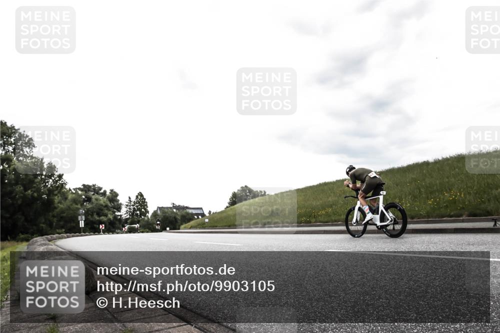 21.06.2026 - 29. Vierlanden-Triathlon H.Heesch http://msf.ph/oto/9903105 21.06.2026 10:04:06 Radfahren 151, 181, 337 meine-sportfotos.de
