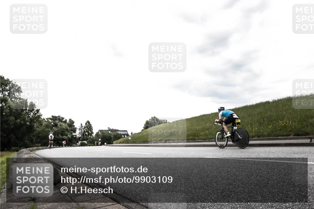 21.06.2026 - 29. Vierlanden-Triathlon H.Heesch http://msf.ph/oto/9903109 21.06.2026 10:04:10 Radfahren 154, 180 meine-sportfotos.de