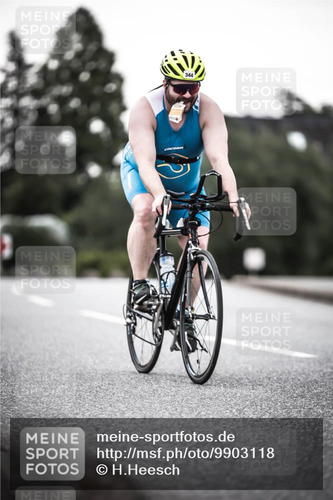 21.06.2026 - 29. Vierlanden-Triathlon H.Heesch http://msf.ph/oto/9903118 21.06.2026 10:07:10 Radfahren 83, 344, 348 meine-sportfotos.de