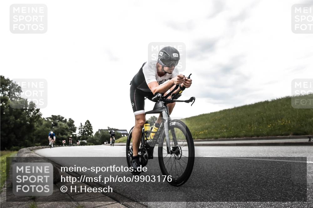 21.06.2026 - 29. Vierlanden-Triathlon H.Heesch http://msf.ph/oto/9903176 21.06.2026 10:04:56 Radfahren 174, 292, 332, 352 meine-sportfotos.de