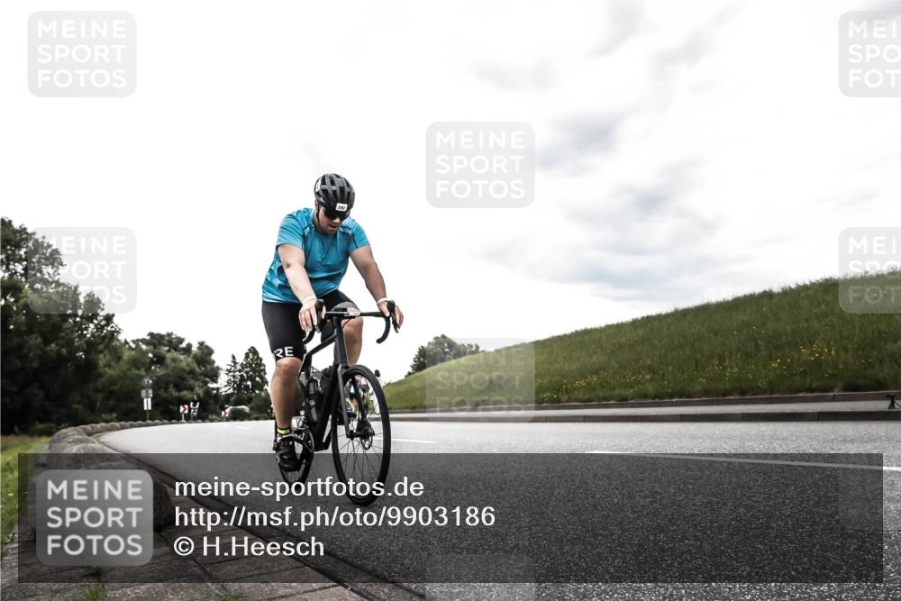 21.06.2026 - 29. Vierlanden-Triathlon H.Heesch http://msf.ph/oto/9903186 21.06.2026 10:05:00 Radfahren 292, 308, 332, 352 meine-sportfotos.de