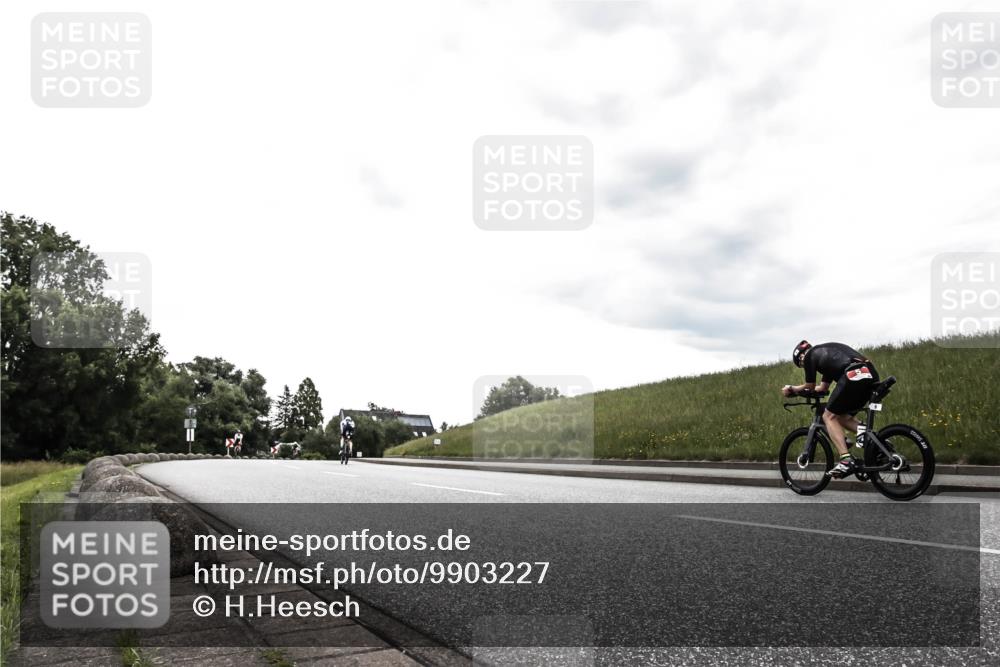 21.06.2026 - 29. Vierlanden-Triathlon H.Heesch http://msf.ph/oto/9903227 21.06.2026 10:05:39 Radfahren 135, 312 meine-sportfotos.de