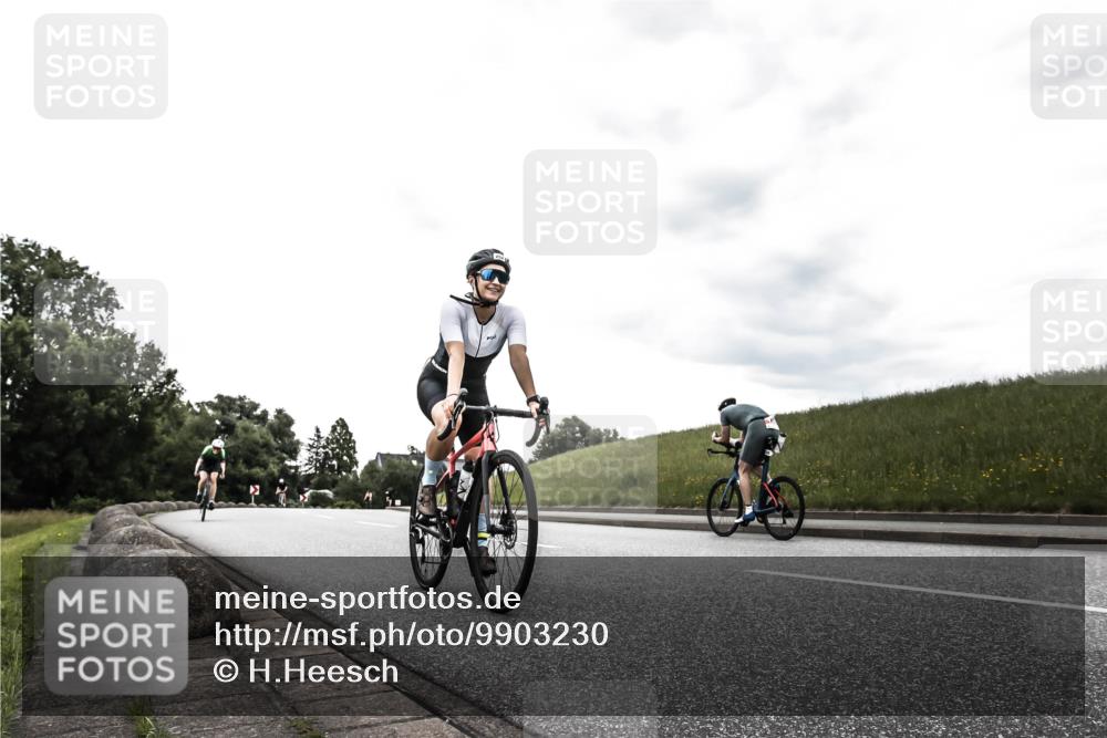 21.06.2026 - 29. Vierlanden-Triathlon H.Heesch http://msf.ph/oto/9903230 21.06.2026 10:05:45 Radfahren 133, 252, 259 meine-sportfotos.de