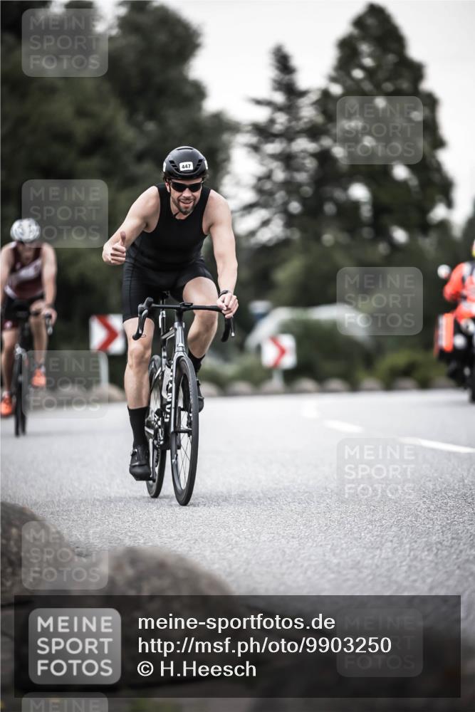 21.06.2026 - 29. Vierlanden-Triathlon H.Heesch http://msf.ph/oto/9903250 21.06.2026 10:15:49 Radfahren 212, 394, 397, 410, 447 meine-sportfotos.de