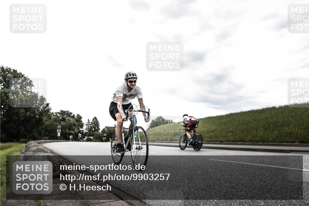 21.06.2026 - 29. Vierlanden-Triathlon H.Heesch http://msf.ph/oto/9903257 21.06.2026 10:06:19 Radfahren 354 meine-sportfotos.de