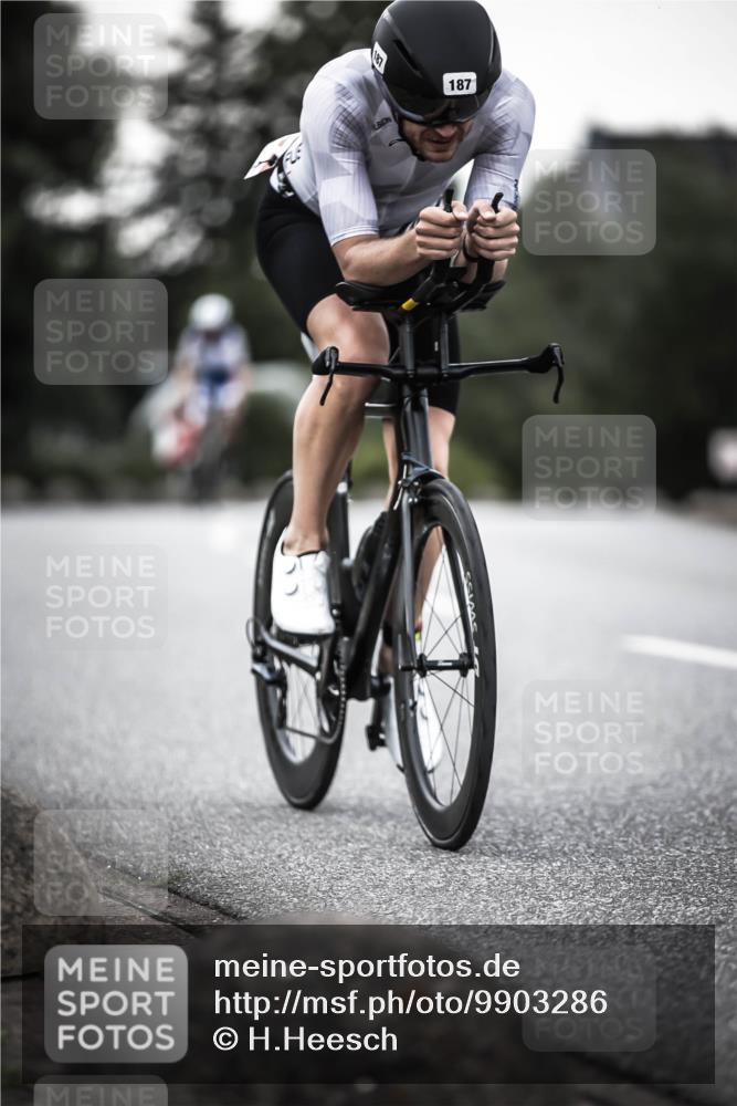 21.06.2026 - 29. Vierlanden-Triathlon H.Heesch http://msf.ph/oto/9903286 21.06.2026 10:09:18 Radfahren 25, 153, 187, 191, 303 meine-sportfotos.de