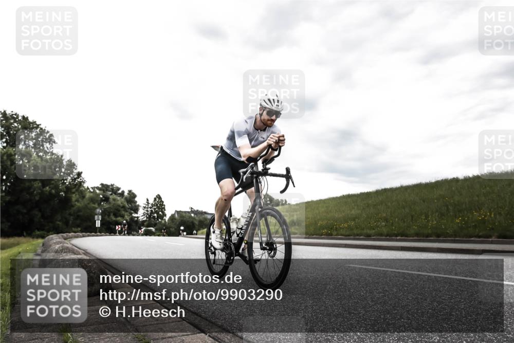21.06.2026 - 29. Vierlanden-Triathlon H.Heesch http://msf.ph/oto/9903290 21.06.2026 10:07:26 Radfahren 2, 68, 270 meine-sportfotos.de
