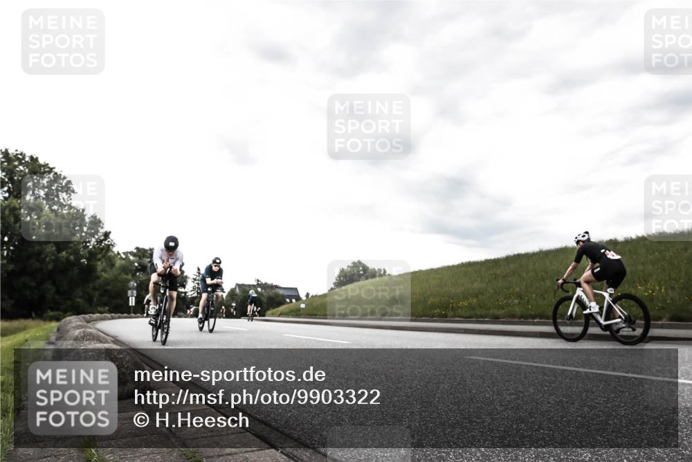 21.06.2026 - 29. Vierlanden-Triathlon H.Heesch http://msf.ph/oto/9903322 21.06.2026 10:07:53 Radfahren 50, 104, 167, 220, 231, 320 meine-sportfotos.de