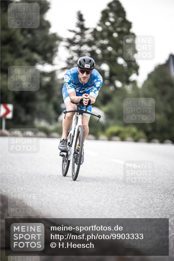 21.06.2026 - 29. Vierlanden-Triathlon H.Heesch http://msf.ph/oto/9903333 21.06.2026 10:11:29 Radfahren 139, 198, 296, 338 meine-sportfotos.de