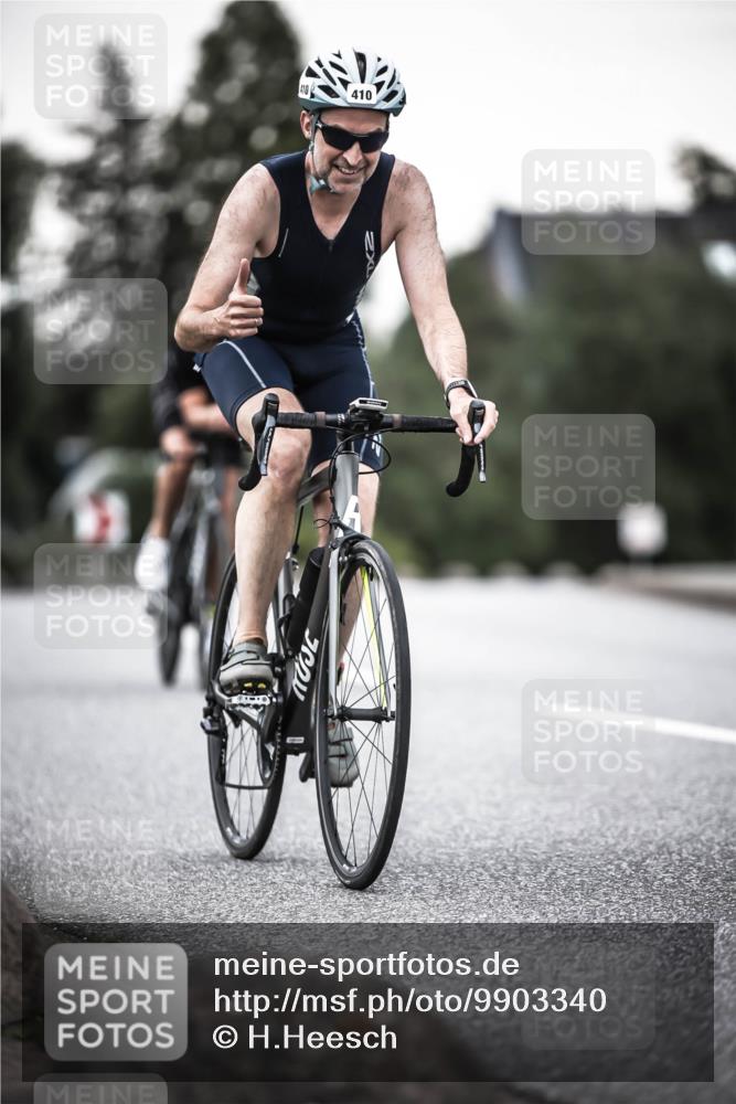 21.06.2026 - 29. Vierlanden-Triathlon H.Heesch http://msf.ph/oto/9903340 21.06.2026 10:15:57 Radfahren 132, 212, 410 meine-sportfotos.de