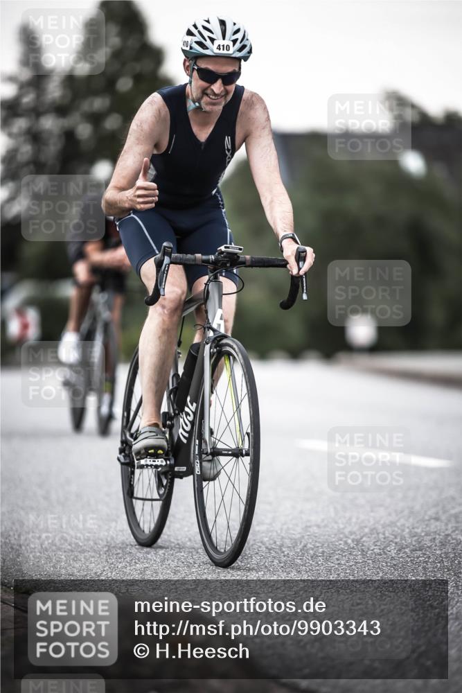 21.06.2026 - 29. Vierlanden-Triathlon H.Heesch http://msf.ph/oto/9903343 21.06.2026 10:15:57 Radfahren 132, 212, 410 meine-sportfotos.de