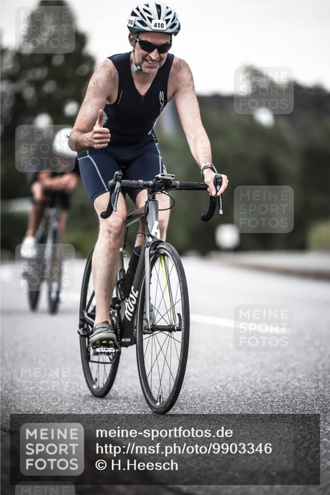 21.06.2026 - 29. Vierlanden-Triathlon H.Heesch http://msf.ph/oto/9903346 21.06.2026 10:15:57 Radfahren 132, 212, 410 meine-sportfotos.de