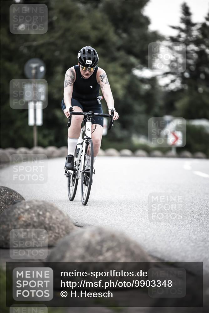 21.06.2026 - 29. Vierlanden-Triathlon H.Heesch http://msf.ph/oto/9903348 21.06.2026 10:11:50 Radfahren 47, 161, 246, 414 meine-sportfotos.de