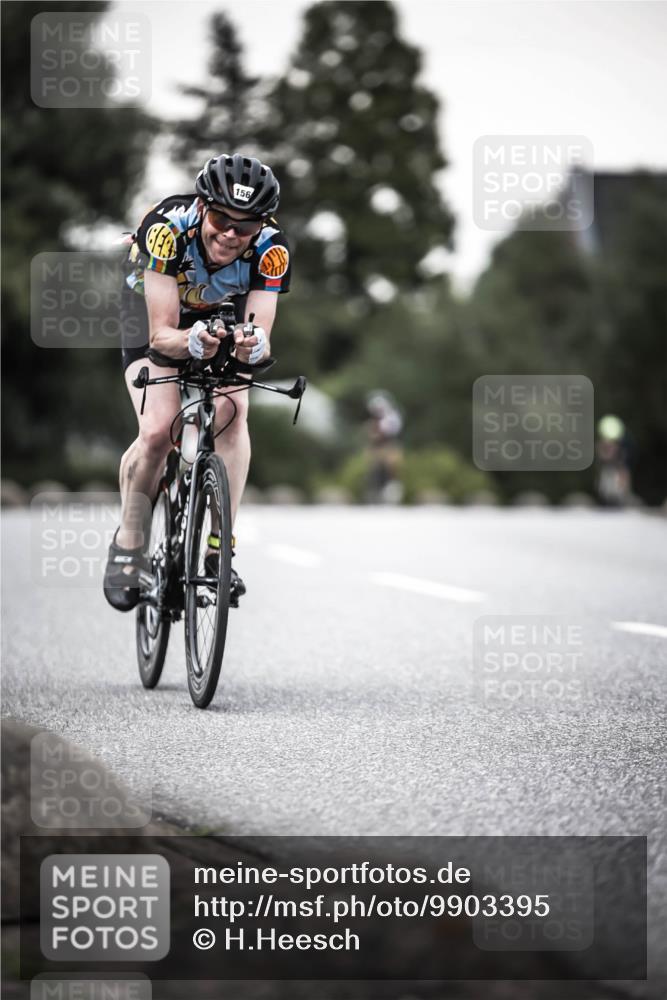 21.06.2026 - 29. Vierlanden-Triathlon H.Heesch http://msf.ph/oto/9903395 21.06.2026 10:15:10 Radfahren 23, 33, 111, 129, 156, 424 meine-sportfotos.de