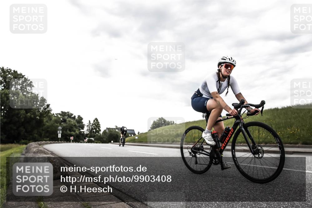 21.06.2026 - 29. Vierlanden-Triathlon H.Heesch http://msf.ph/oto/9903408 21.06.2026 10:08:51 Radfahren 30, 269, 277 meine-sportfotos.de