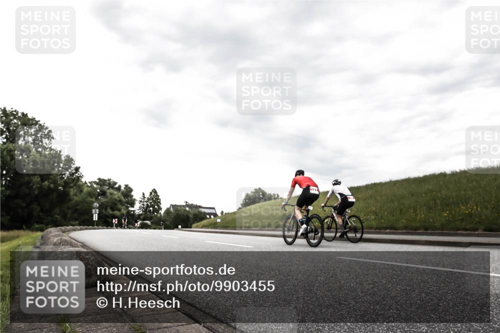 21.06.2026 - 29. Vierlanden-Triathlon H.Heesch http://msf.ph/oto/9903455 21.06.2026 10:09:45 Radfahren  meine-sportfotos.de