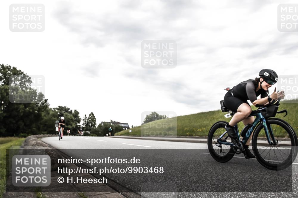 21.06.2026 - 29. Vierlanden-Triathlon H.Heesch http://msf.ph/oto/9903468 21.06.2026 10:10:23 Radfahren 255, 295 meine-sportfotos.de