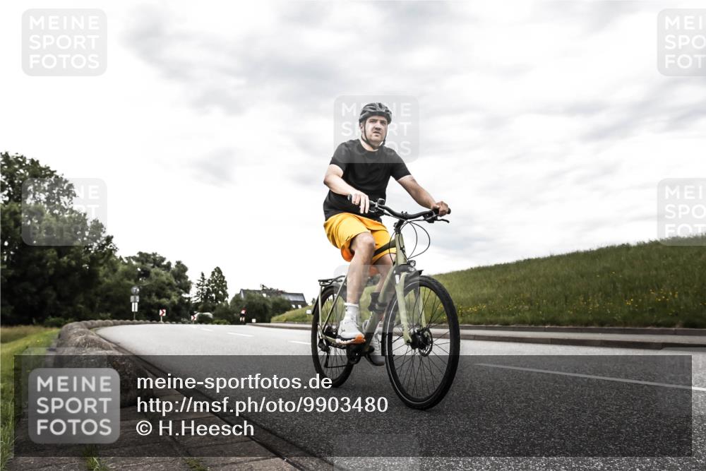 21.06.2026 - 29. Vierlanden-Triathlon H.Heesch http://msf.ph/oto/9903480 21.06.2026 10:10:31 Radfahren 3, 163, 230, 356 meine-sportfotos.de